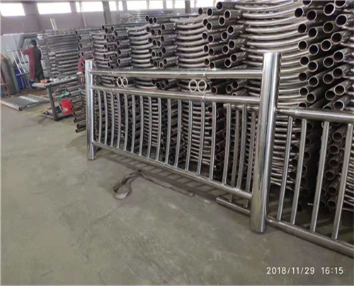 河道防護(hù)護(hù)欄